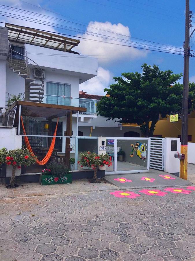 Villa Das Flores - Aptos 2 E 9 بينيرا المظهر الخارجي الصورة